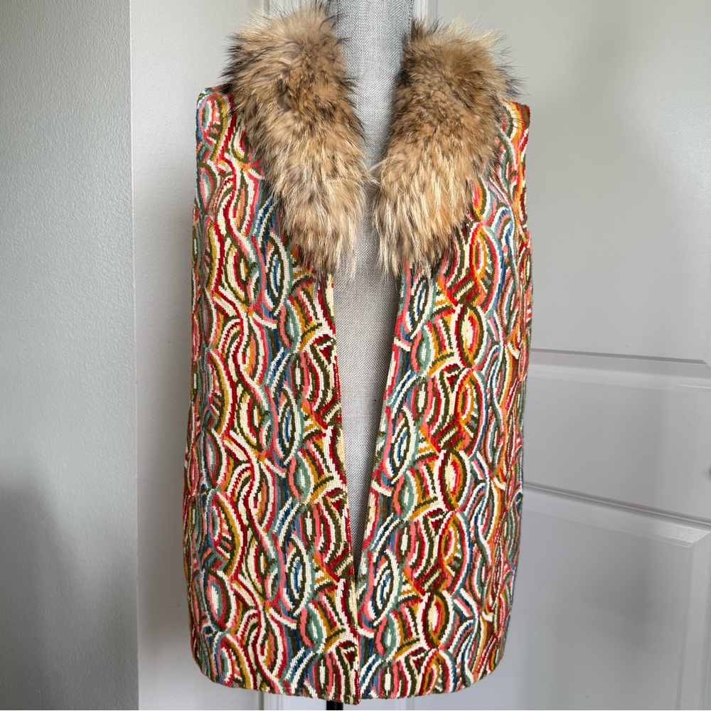 Vintage Multicolor Hooked Wool Vest with Fur Collar